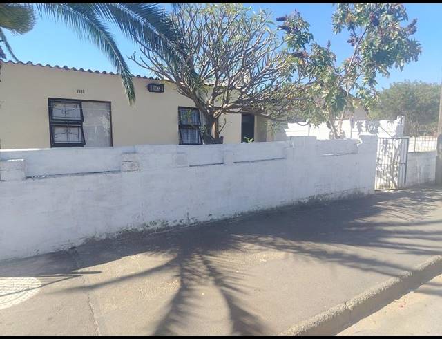 4 BEDROOM HOUSE FOR SALE IN AMSTELHOF